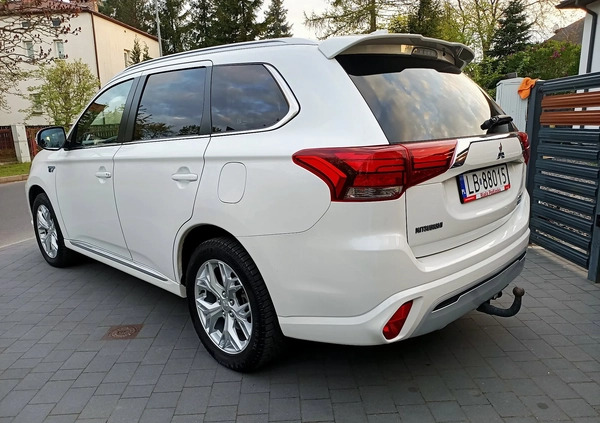 Mitsubishi Outlander cena 95000 przebieg: 67000, rok produkcji 2019 z Rydzyna małe 172
